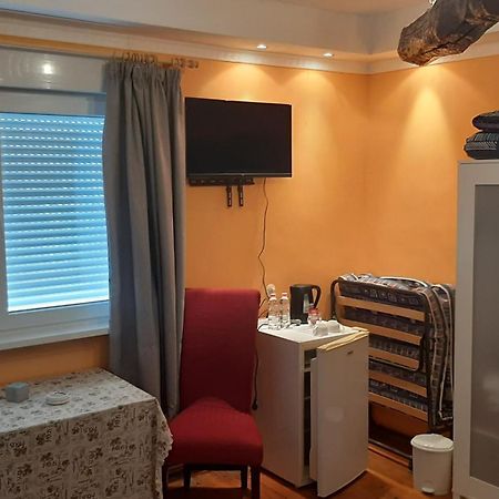 Rogozen B&B ภายนอก รูปภาพ