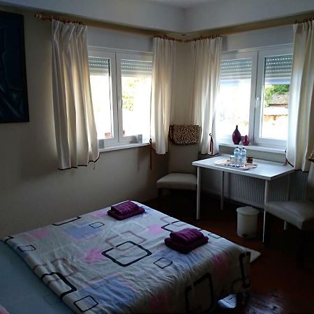 Rogozen B&B ภายนอก รูปภาพ